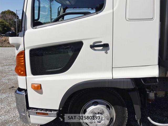 Hino RANGER 2014-03 4979396-9