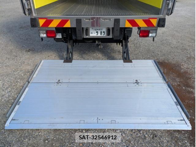 Hino RANGER 2023-03 4979327-10
