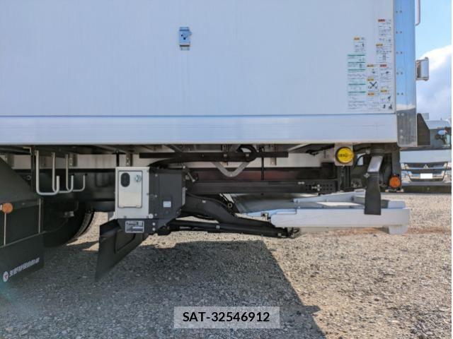 Hino RANGER 2023-03 4979327-16