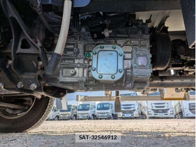 Hino RANGER 2023-03 4979327-22