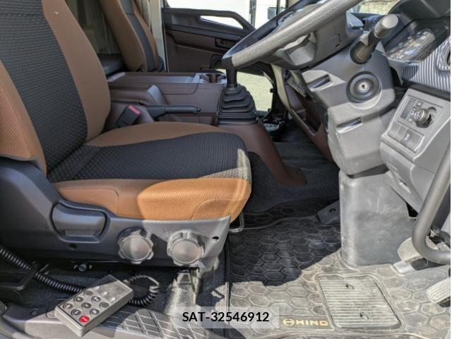Hino RANGER 2023-03 4979327-27