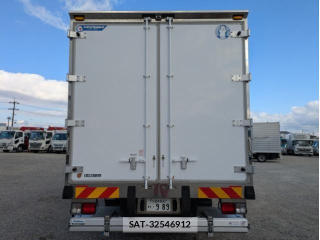 Hino RANGER 2023-03 4979327-8