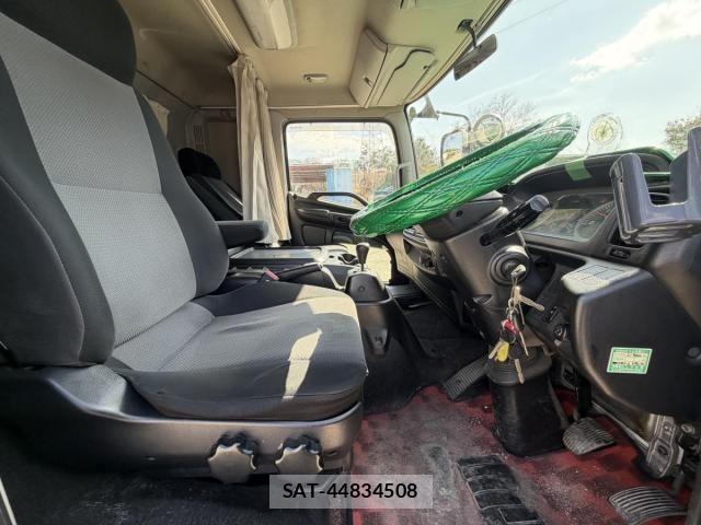 Hino RANGER 2014-02 4979455-19