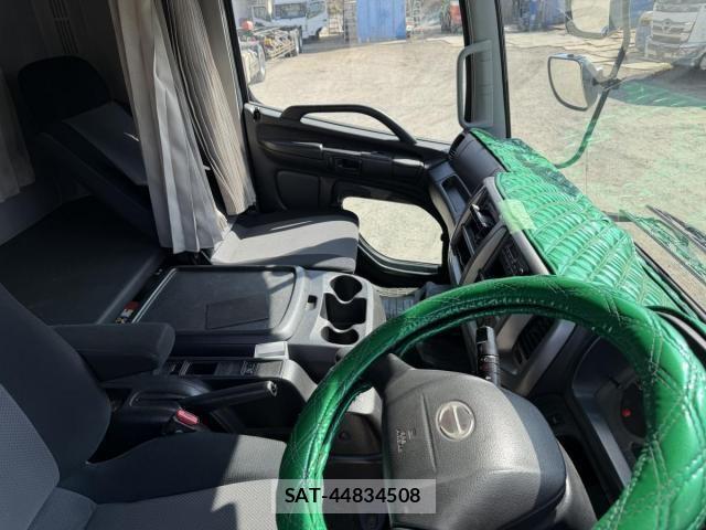 Hino RANGER 2014-02 4979455-23