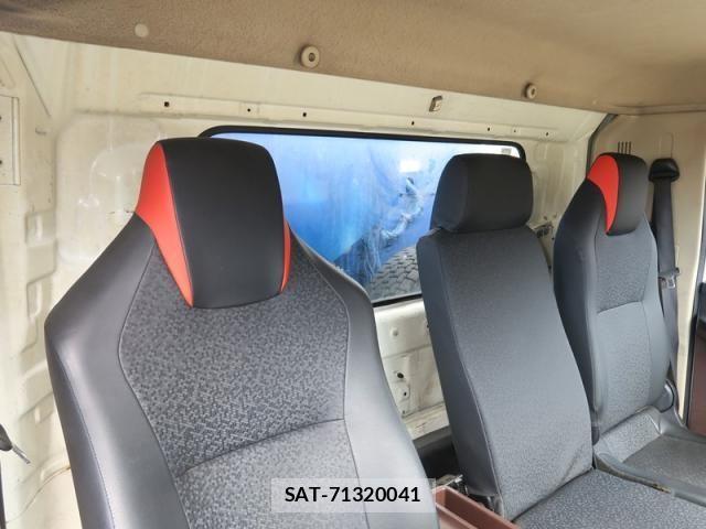 Hino RANGER 2019-06 5876527-25