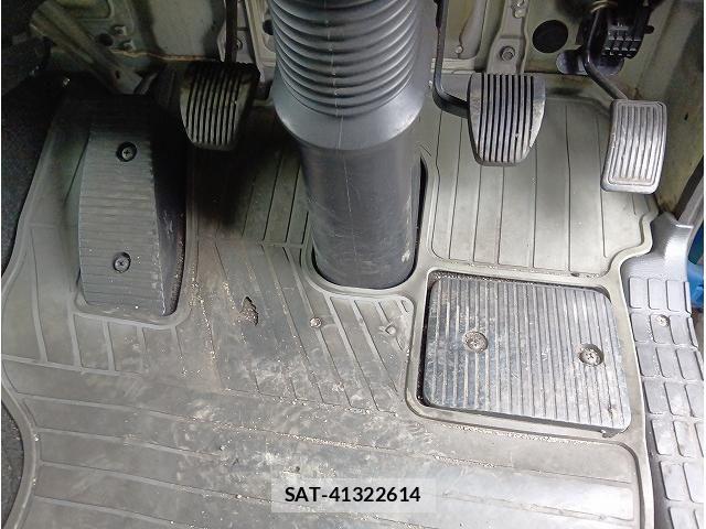 Hino RANGER 2013-10 5876561-15