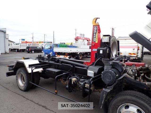 Hino RANGER 2016-08 5876551-11