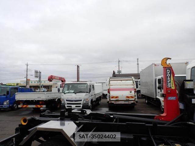 Hino RANGER 2016-08 5876551-13