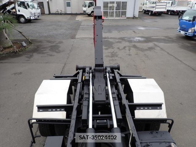 Hino RANGER 2016-08 5876551-18
