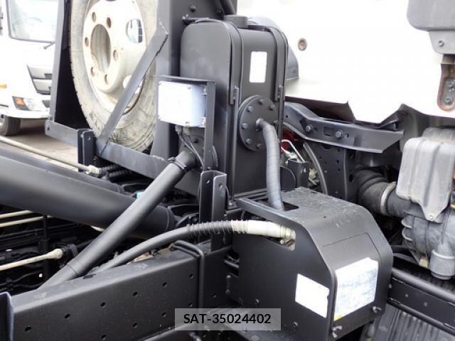 Hino RANGER 2016-08 5876551-26