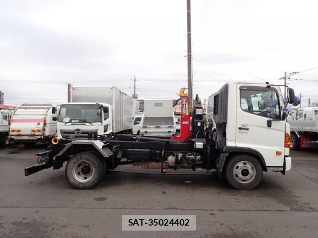 Hino RANGER 2016-08 5876551-3