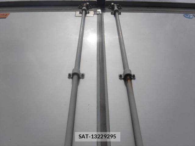 Hino RANGER 2013-07 5876556-17