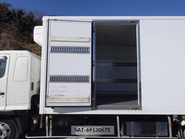 Hino RANGER 2017-11 5876617-15