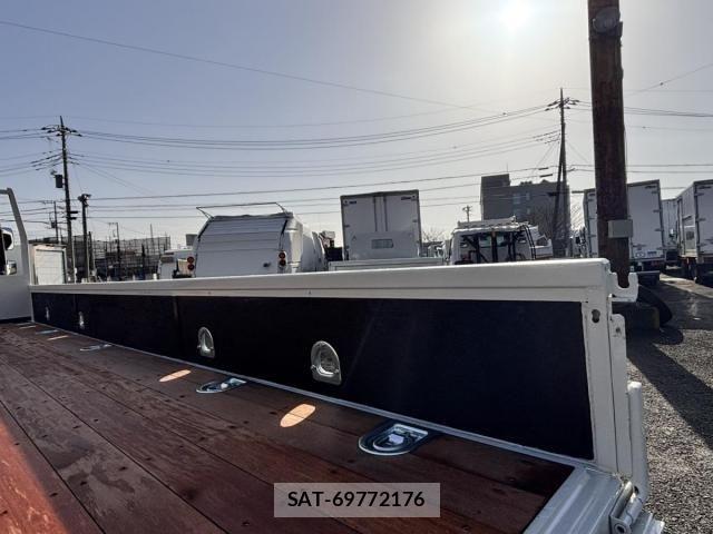 Hino RANGER 2012-12 5876552-11