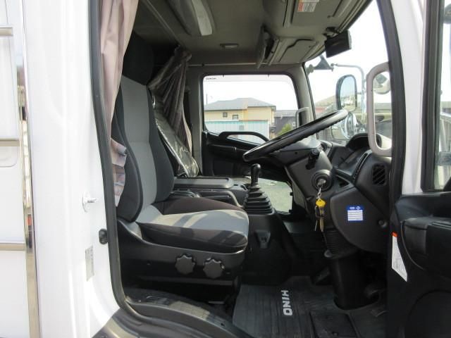 Hino RANGER 2015-05 6050596-12