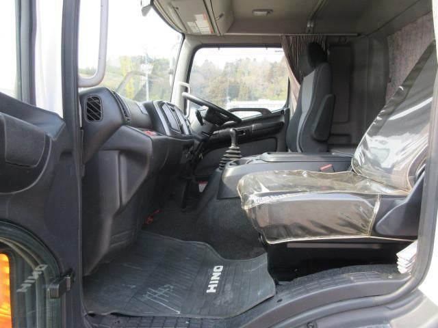 Hino RANGER 2015-05 6050596-23