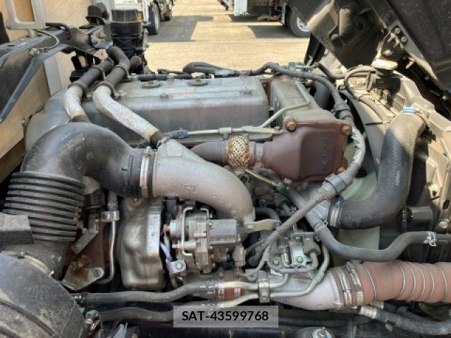 Hino RANGER 2023-04 6016882-15