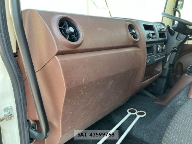 Hino RANGER 2023-04 6016882-28