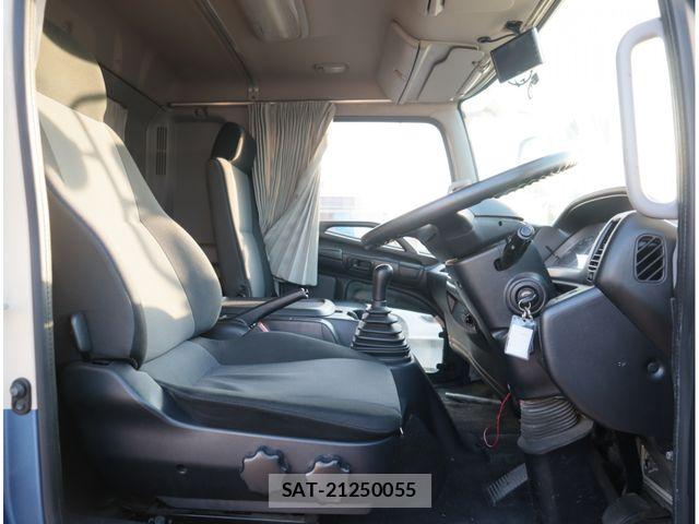 Hino RANGER 2017-08 6135591-18