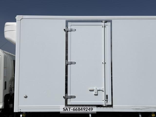 Hino RANGER 2017-06 6218833-10