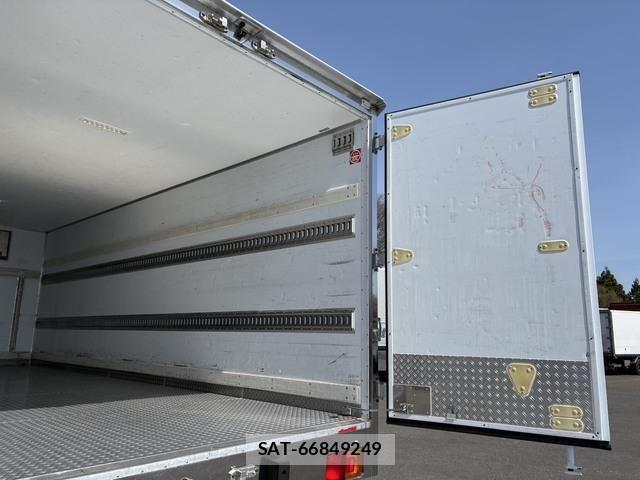 Hino RANGER 2017-06 6218833-24