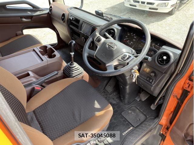 Hino RANGER 2020-03 6218827-17