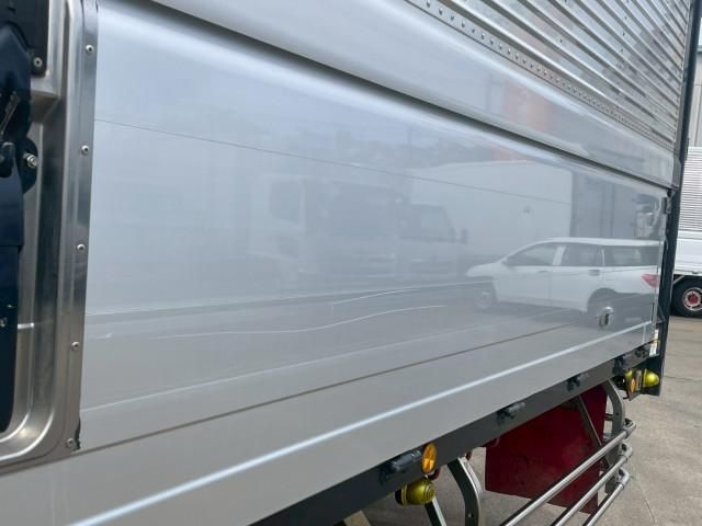 Hino RANGER 2020-03 6597009-25