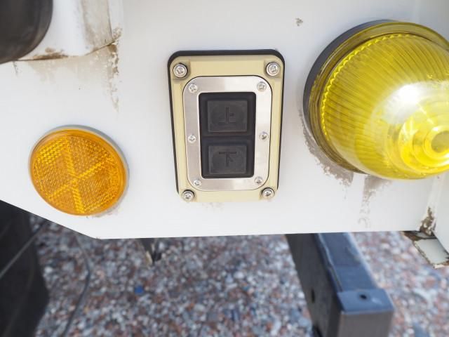 Hino RANGER 2014-01 6689586-17