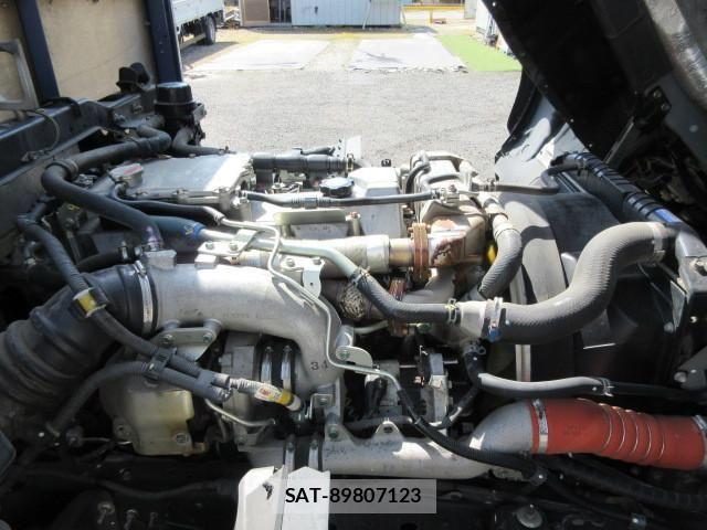 Hino RANGER 2017-07 6717134-23