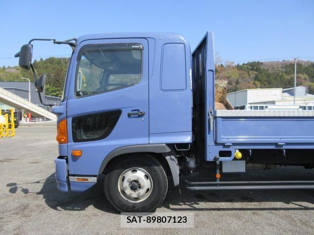 Hino RANGER 2017-07 6717134-27