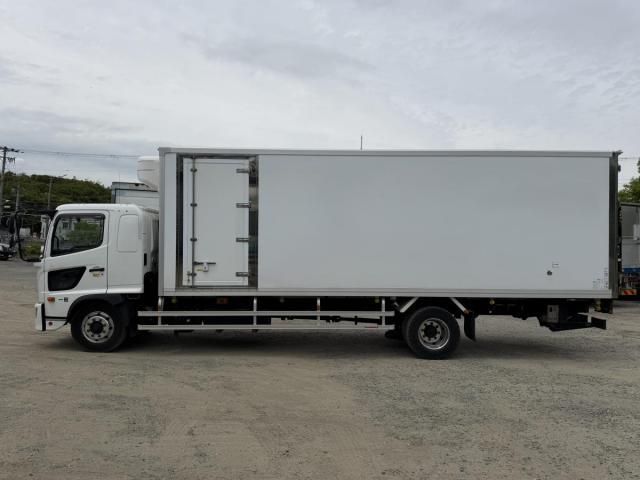 Hino RANGER 2021-04 6734214-1
