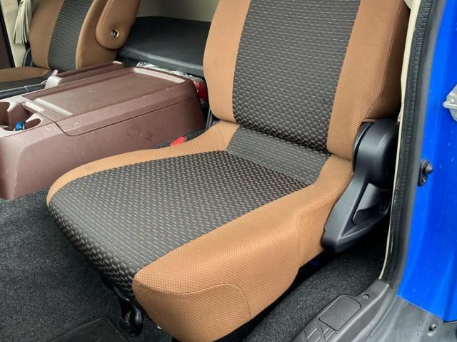 Hino RANGER 2019-09 6734204-18