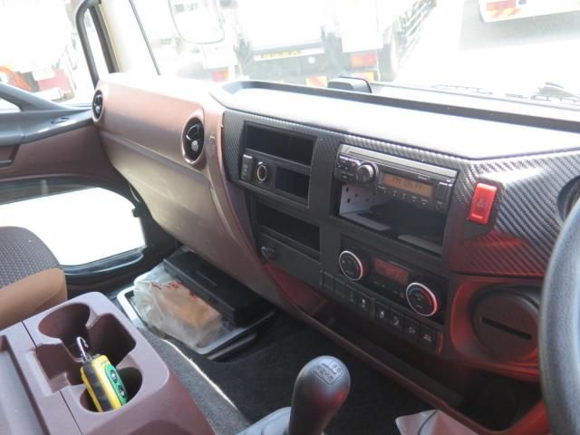 Hino RANGER 2019-06 6805479-26