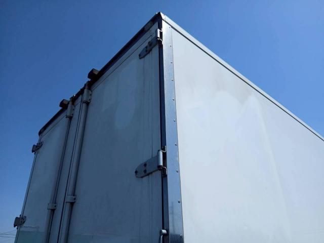 Hino RANGER 2015-05 6805518-11
