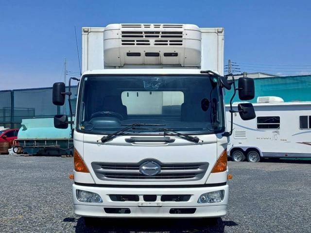 Hino RANGER 2015-05 6805518-1