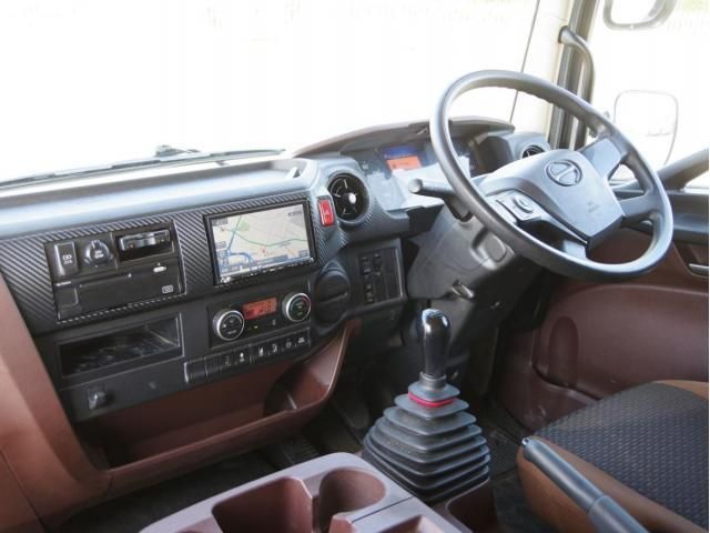 Hino RANGER 2019-06 6805498-21