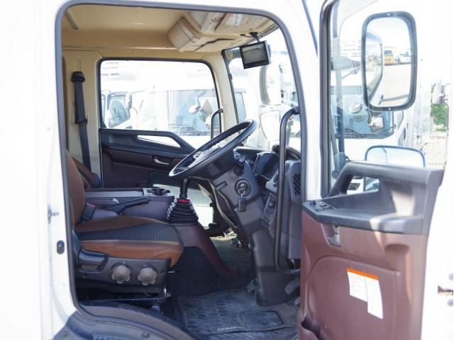 Hino RANGER 2019-06 6805498-24