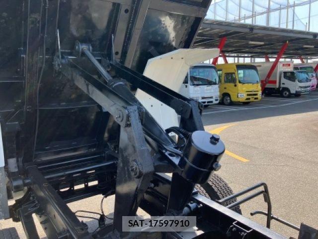 Hino RANGER 2016-01 6816802-13