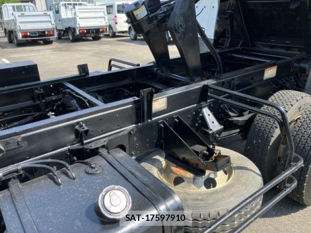 Hino RANGER 2016-01 6816802-16