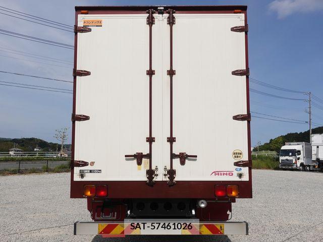 Hino RANGER 2015-10 6911819-4