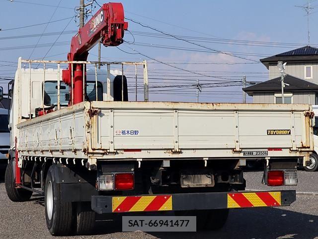 Hino RANGER 2018-01 6911806-1