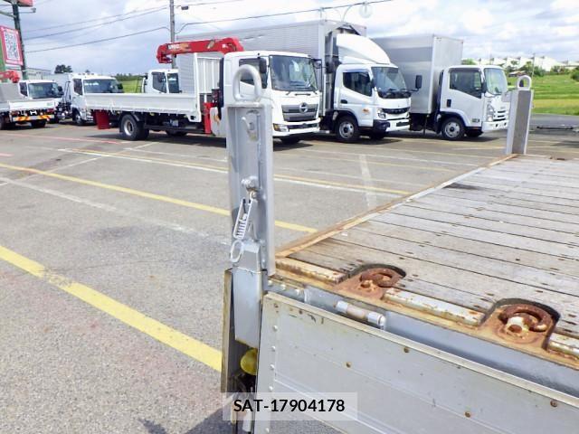 Hino RANGER 2017-02 6911818-9