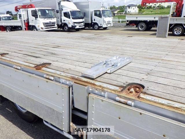 Hino RANGER 2017-02 6911818-8