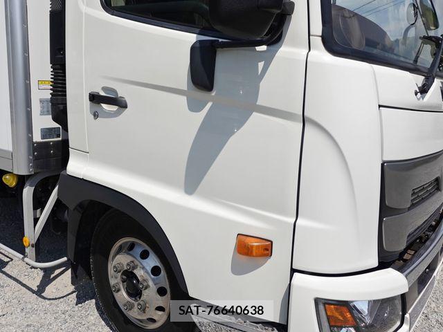 Hino RANGER 2018-03 6911813-5