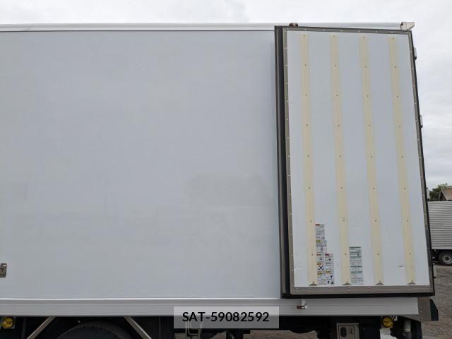 Hino RANGER 2022-03 6911808-23