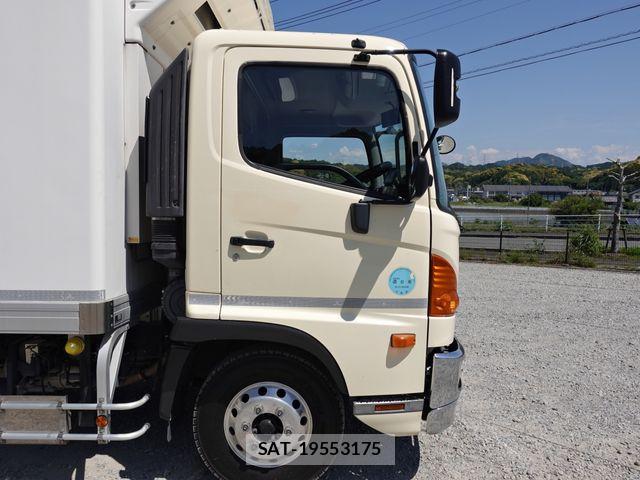 Hino RANGER 2016-02 6911820-2