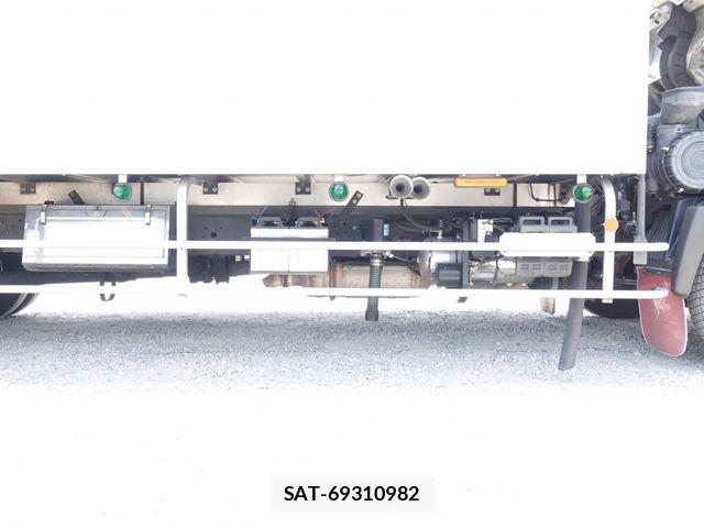 Hino RANGER 2017-11 6904375-18