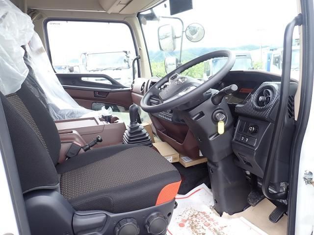 Hino RANGER 2025-11 6964446-12