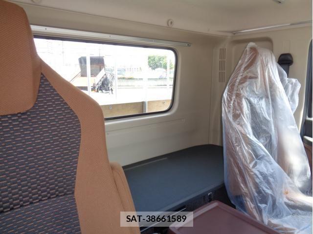 Hino RANGER 2025-03 7021360-17