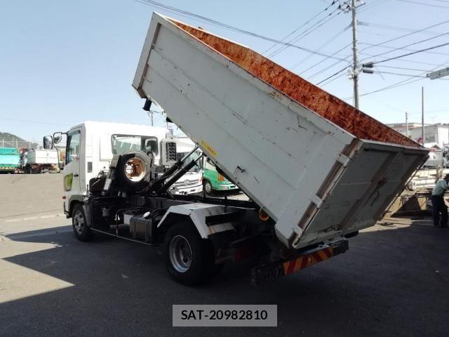 Hino RANGER 2017-02 7021366-6